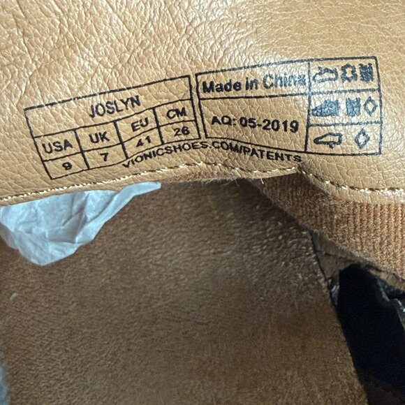 New Vionic Joslyn Water Resistant Leather Ankle Boots - Picture 10 of 12